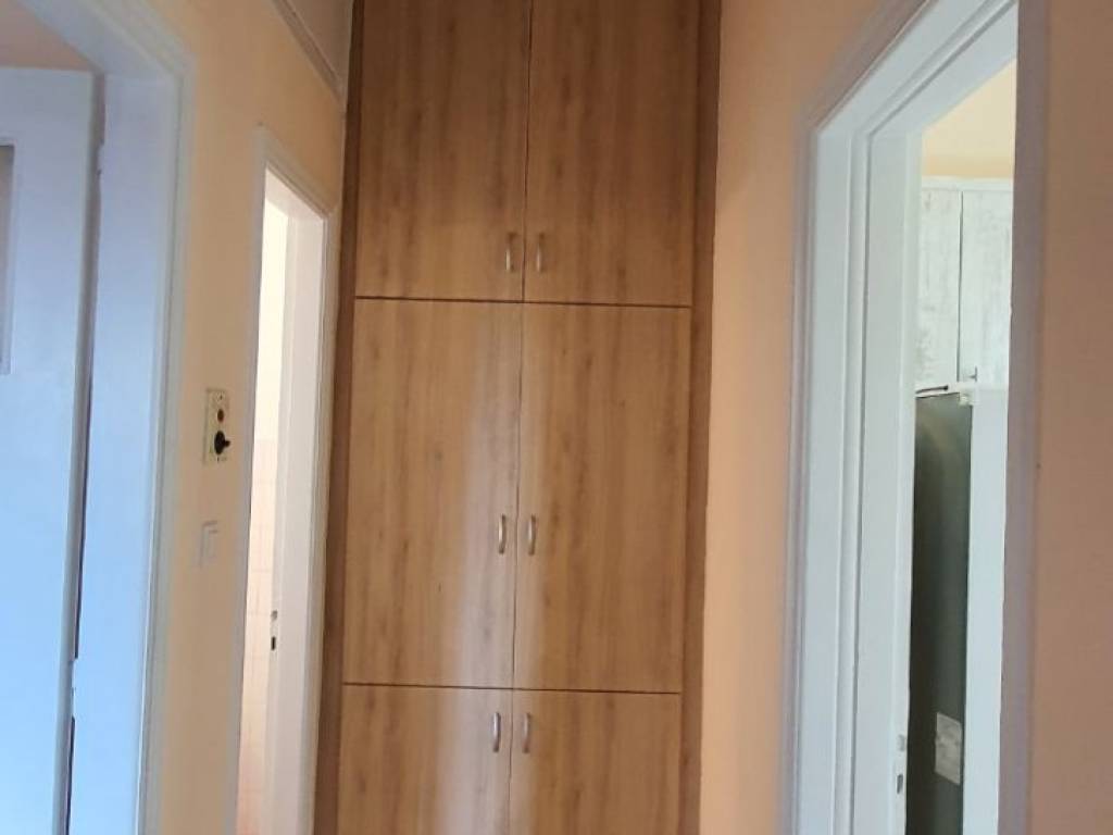 Ντουλάπα διαδρόμου