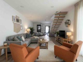 πρόταση επιπλώσης