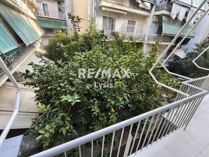 Θέα από μπαλκόνι