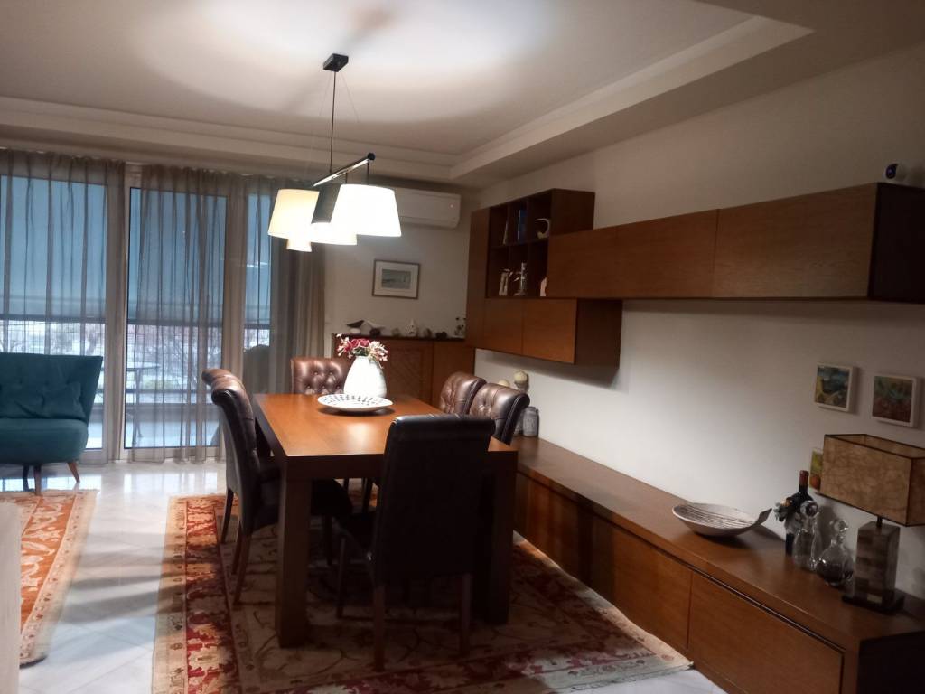 Χώρος τραπεζαρίας