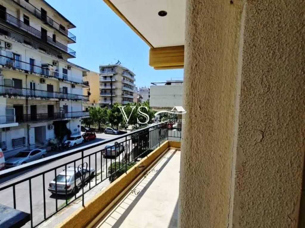 Θέα απο μπαλκόνι