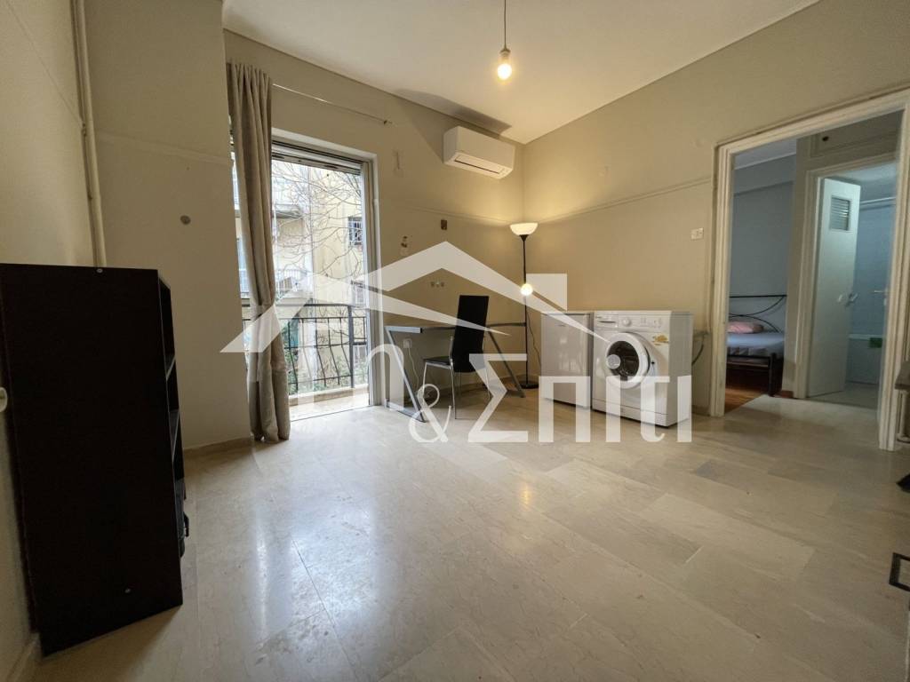 Σαλοκουζίνα