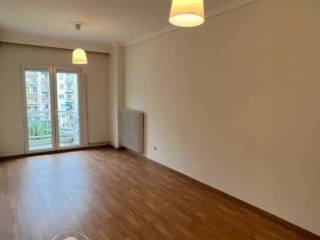 Forumland Real Estate, Σαλόνι