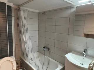 Forumland Real Estate, Μπάνιο