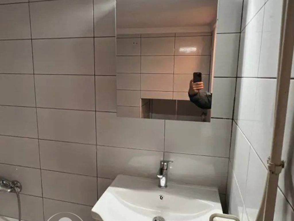 Forumland Real Estate, Μπάνιο