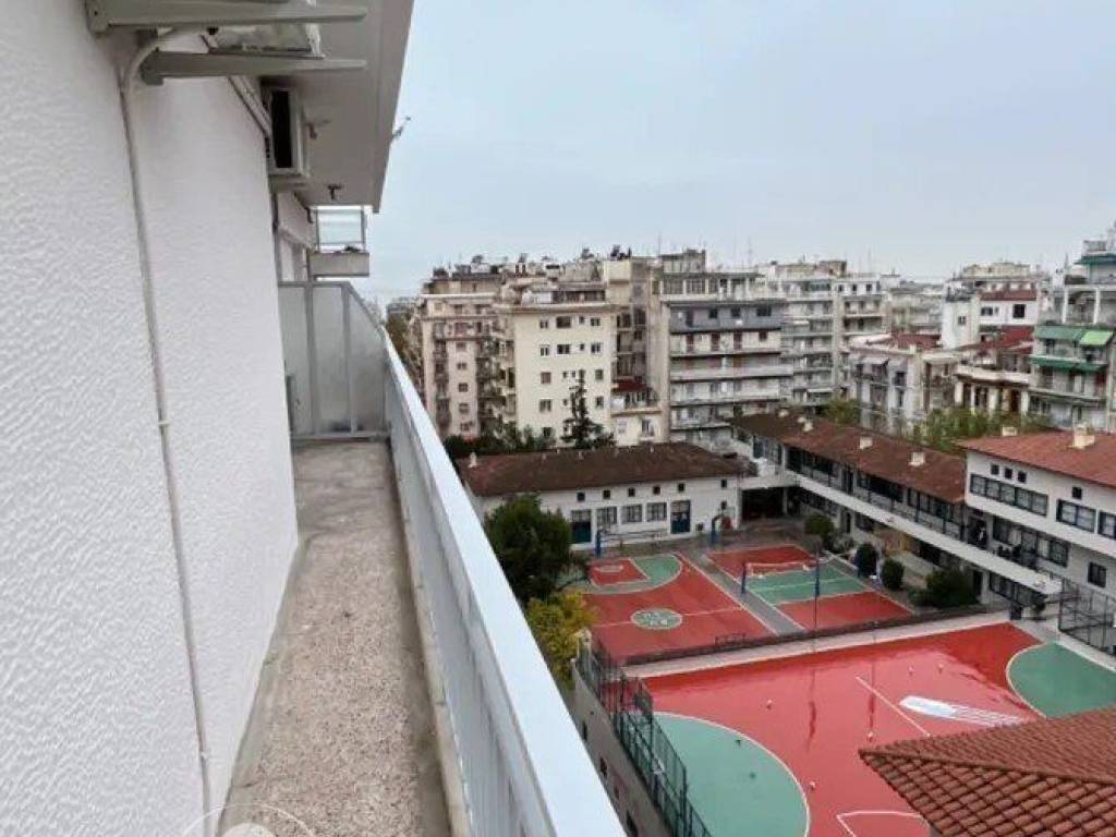 Forumland Real Estate, Βεράντες