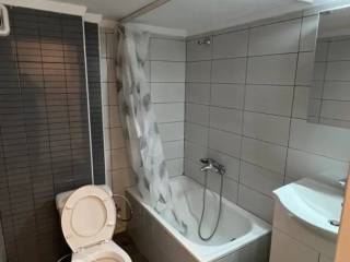 Forumland Real Estate, Μπάνιο