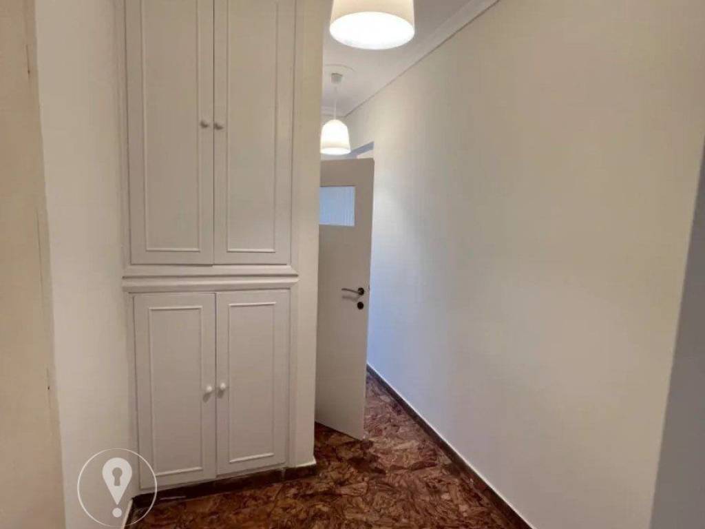 Forumland Real Estate, Διάδρομος