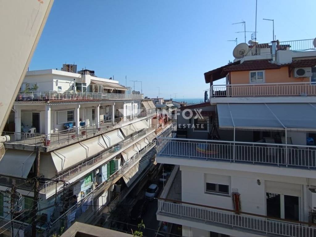 Θέα από μπαλκόνι