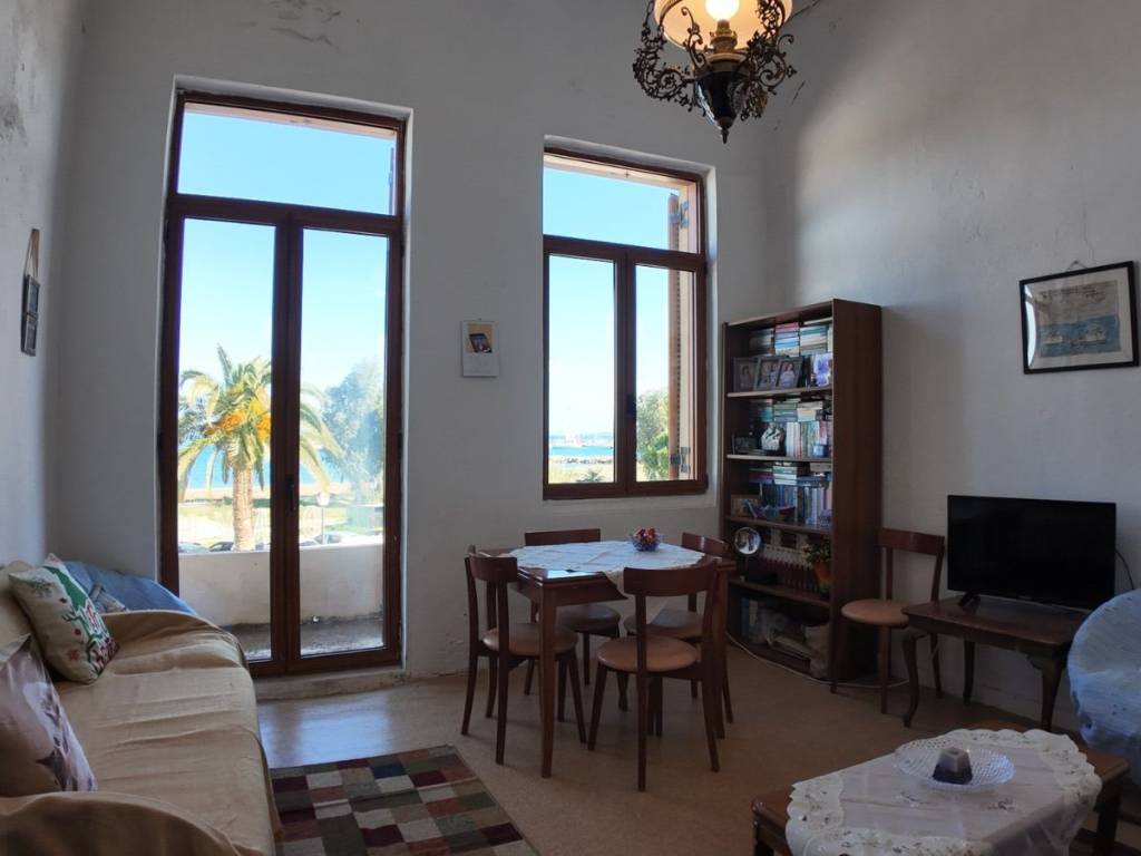 Esoteriko kathistikoy paradosiakoy spitioy