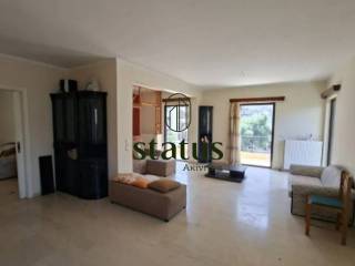 Σαλονοτραπεζαρία