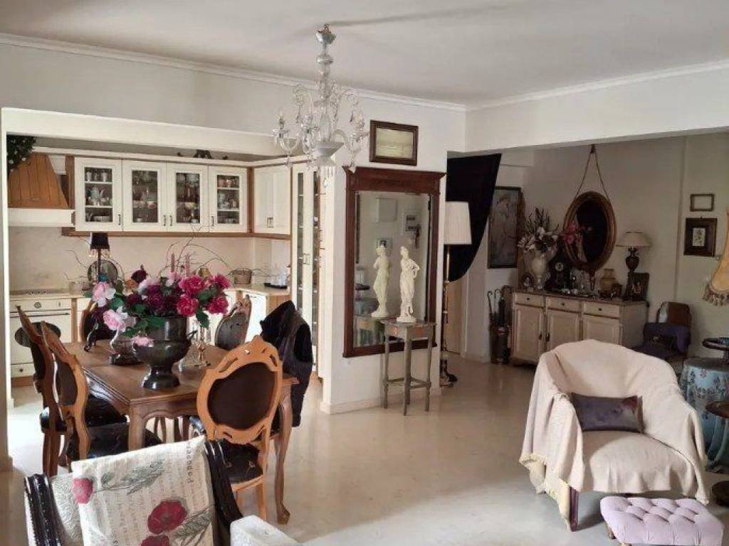 Forumland Real Estate, Σαλόνι με τζάκι