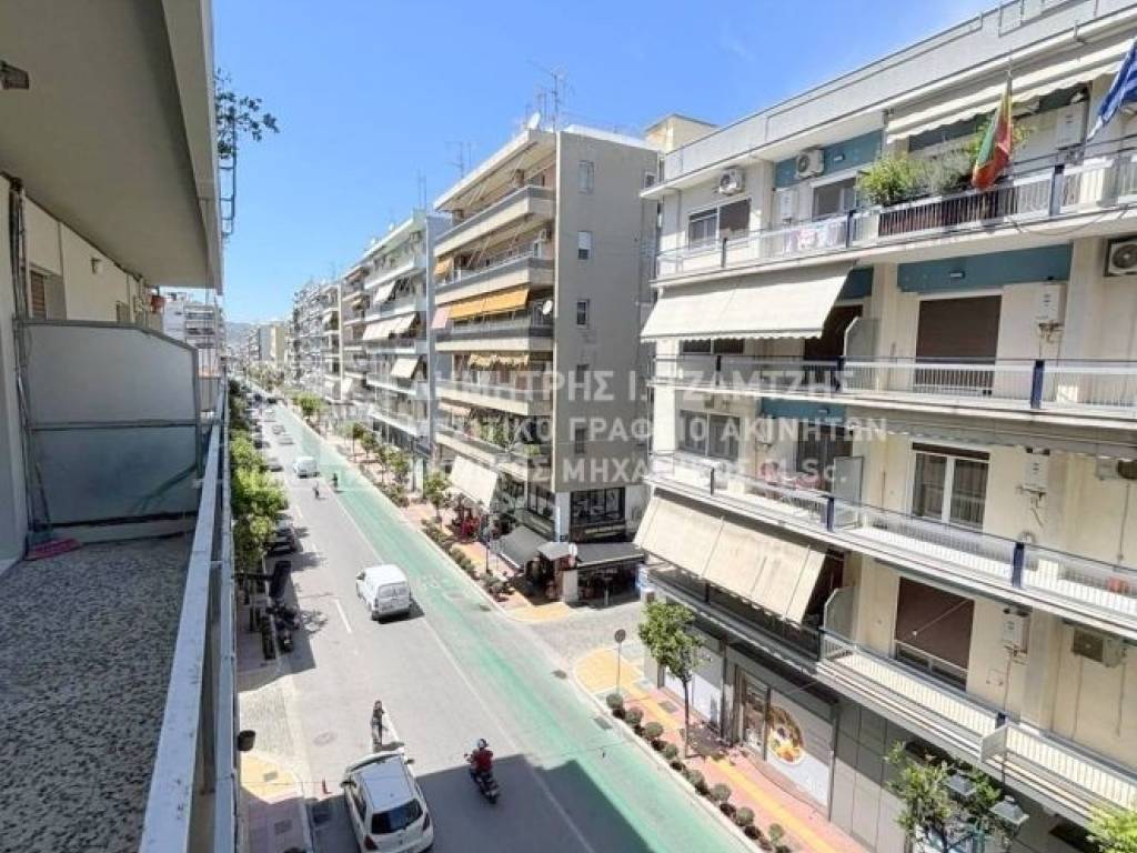 Θέα από μπαλκόνι