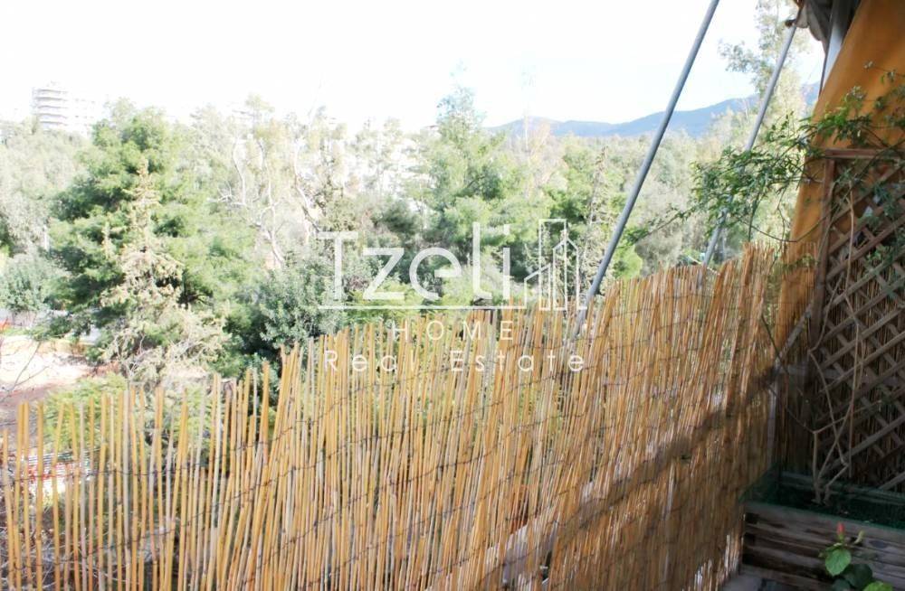 Θέα απο μπαλκόνι