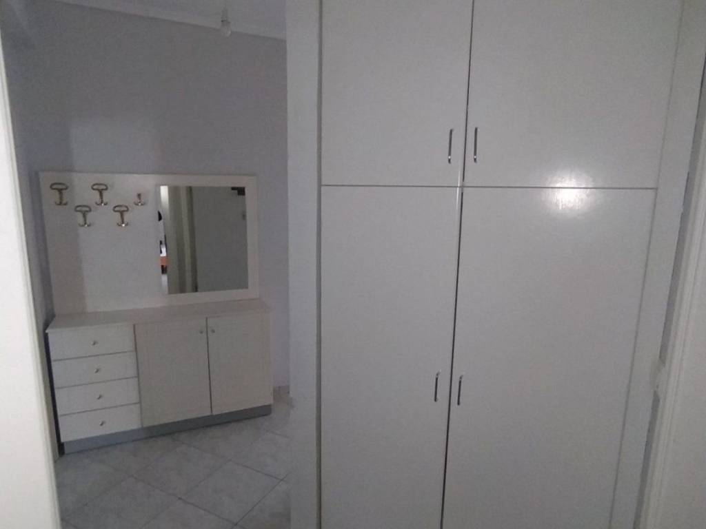 ANYPLACE MESITIKES YPERESIES