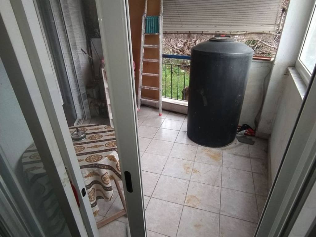 ANYPLACE MESITIKES YPERESIES