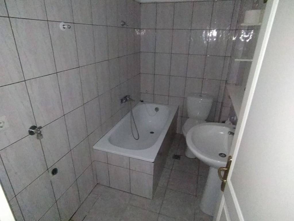 ANYPLACE MESITIKES YPERESIES