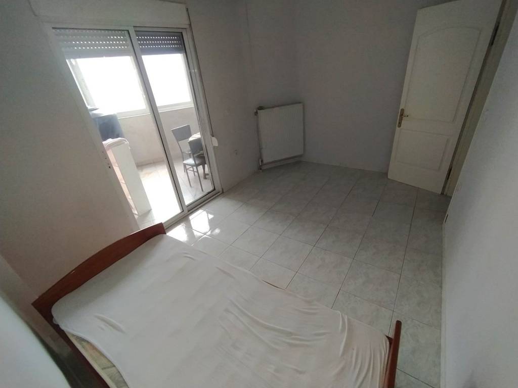 ANYPLACE MESITIKES YPERESIES