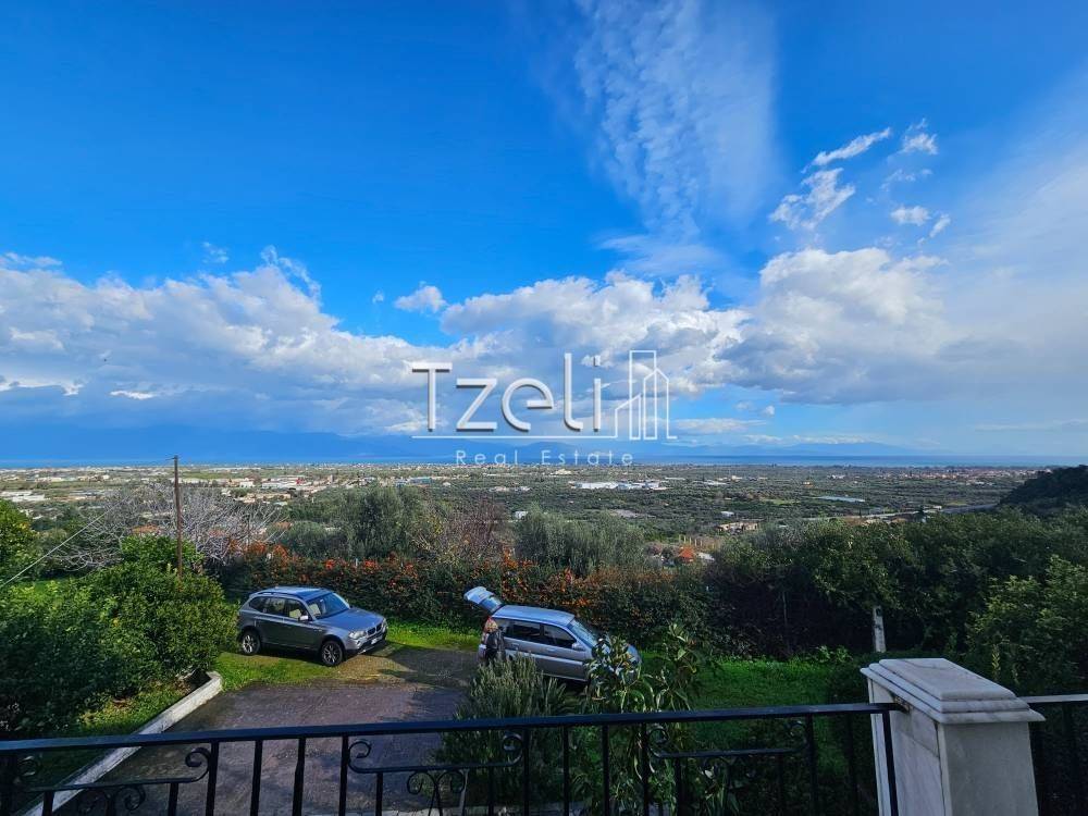 Θέα απο μπαλκόνι