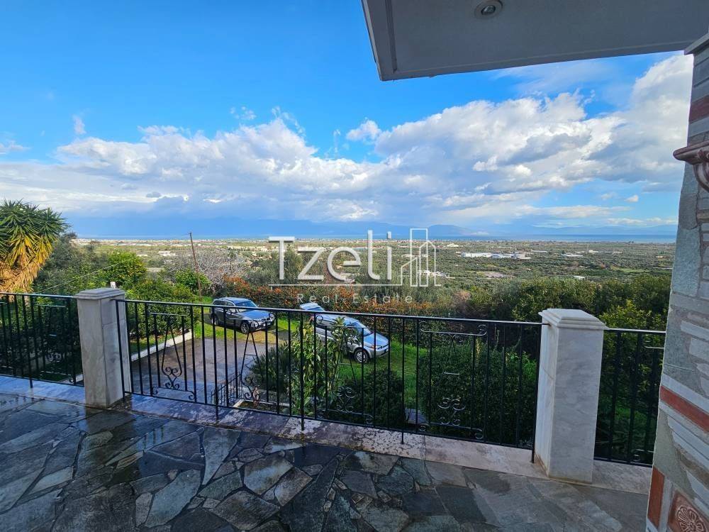 Θέα απο μπαλκόνι