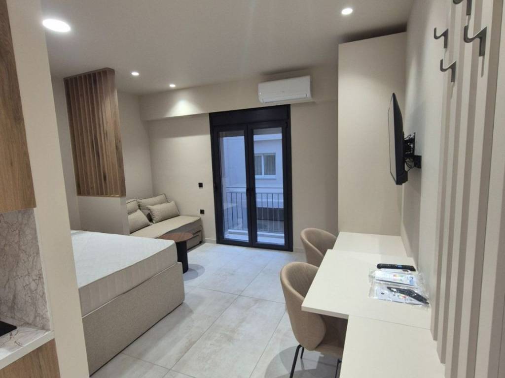 ΕΝΙΑΙΟΣ ΧΩΡΟΣ ΣΑΛΟΝΙ- ΥΠΝΟΔΩΜΑΤΙΟ