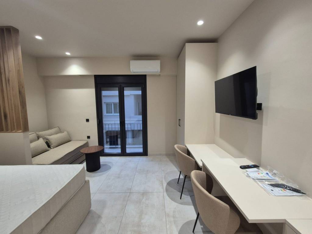 ΕΝΙΑΙΟΣ ΧΩΡΟΣ ΣΑΛΟΝΙ- ΥΠΝΟΔΩΜΑΤΙΟ