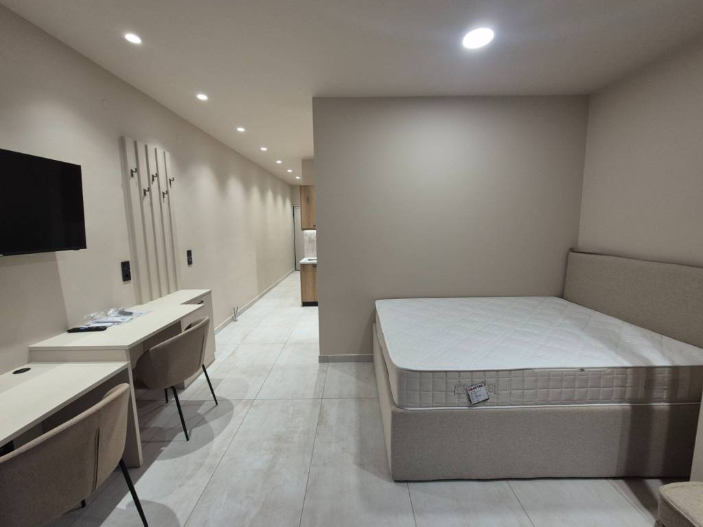 ΕΝΙΑΙΟΣ ΧΩΡΟΣ ΣΑΛΟΝΙ- ΥΠΝΟΔΩΜΑΤΙΟ