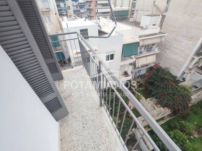 Θέα από μπαλκόνι