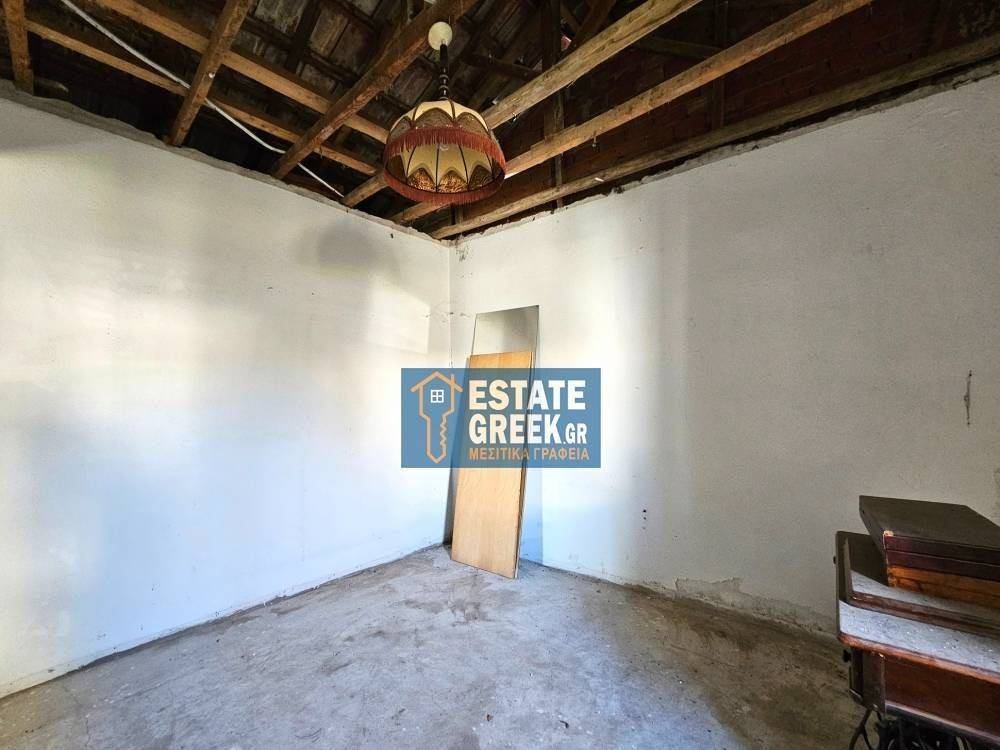 ★ Σε ανοκτωσιά ★ Με αποθήκη 6τμ ★ Χρήζει γενικής ανακαίνισης ★ 