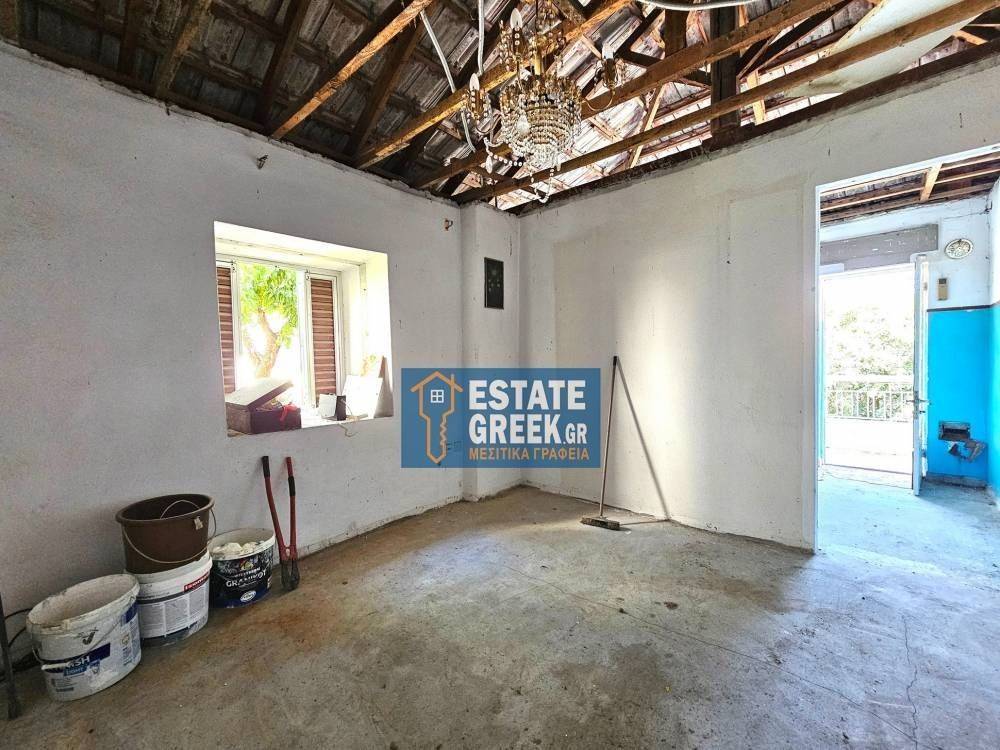 ★ Σε ανοκτωσιά ★ Με αποθήκη 6τμ ★ Χρήζει γενικής ανακαίνισης ★ 