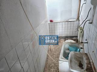 ★ Σε ανοκτωσιά ★ Με αποθήκη 6τμ ★ Χρήζει γενικής ανακαίνισης ★ 