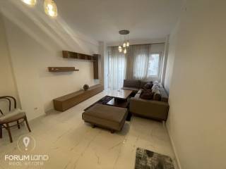 Forumland Real Estate, Σαλόνι