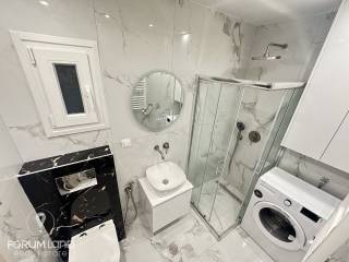 Forumland Real Estate, Μπάνιο