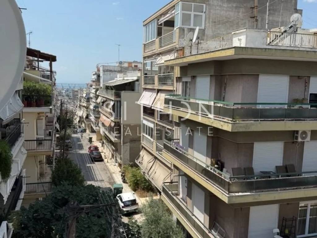 Θέα από μπαλκόνι