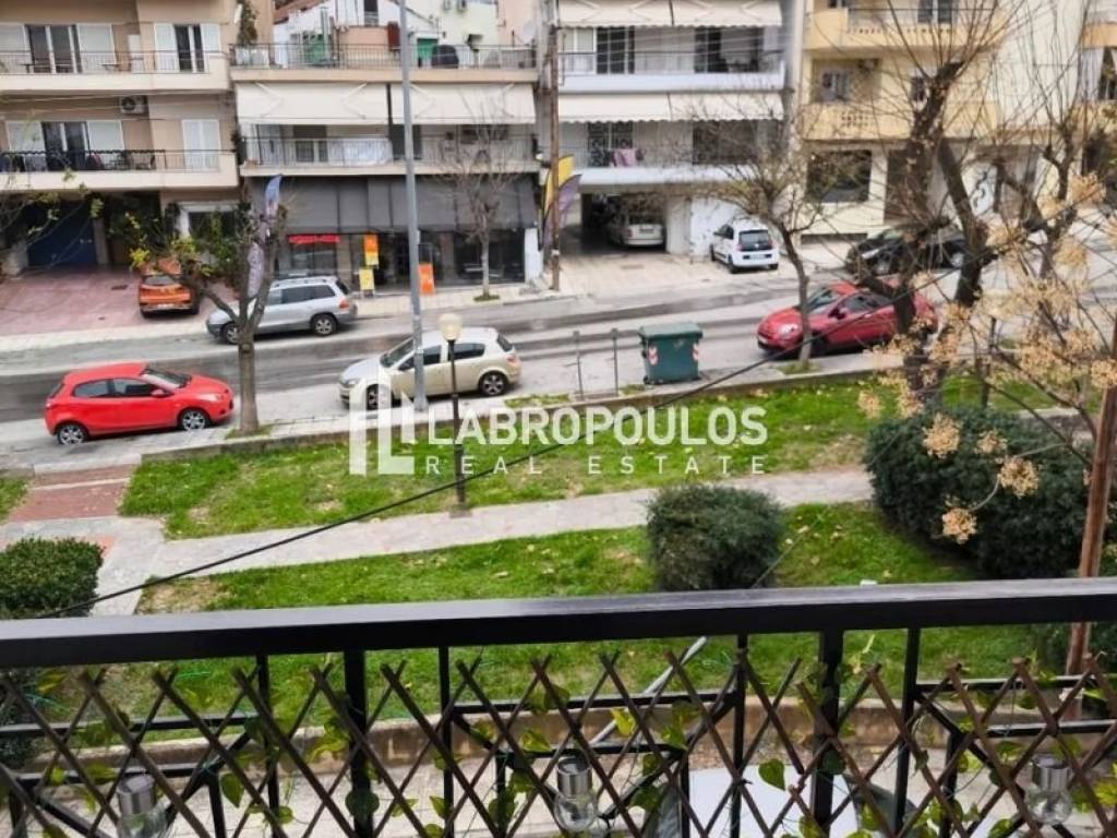 Θέα από μπαλκόνι