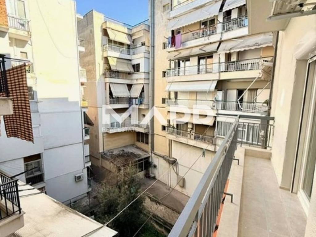 Θέα από μπαλκόνι