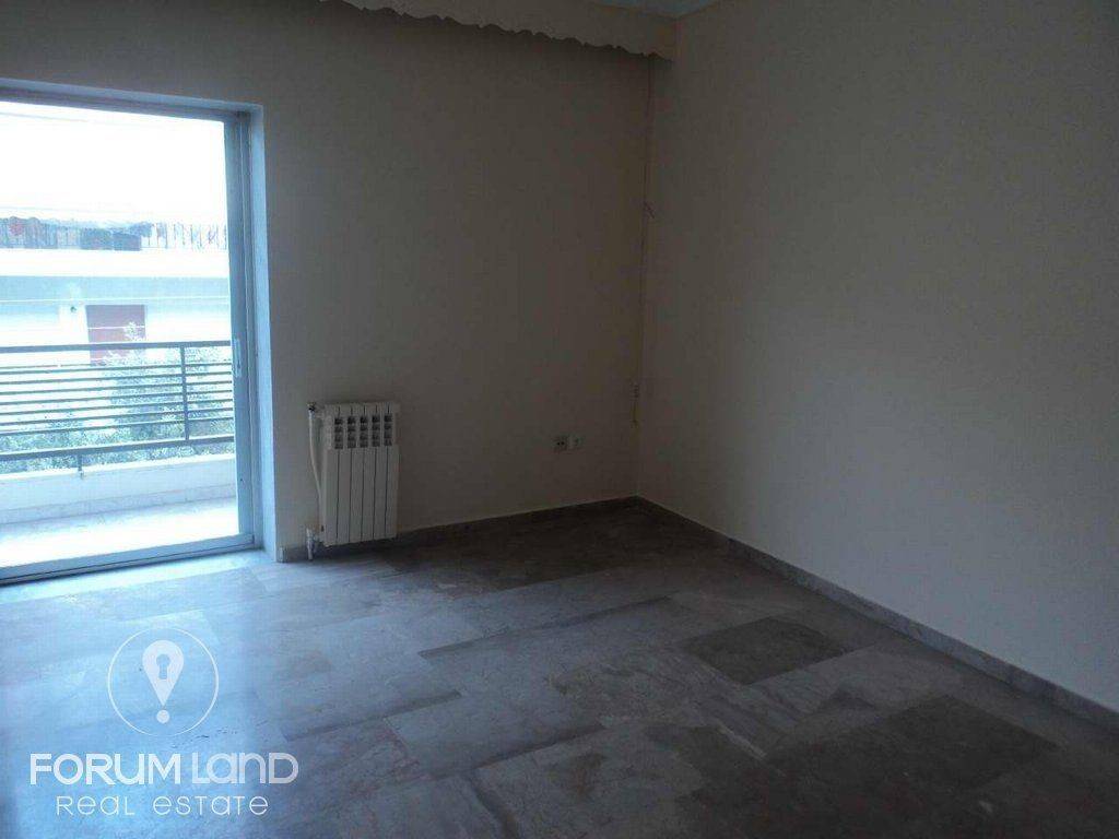 Forumland Real Estate, Σαλόνι