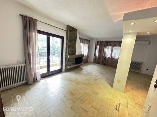 Forumland Real Estate, Σαλόνι με τζάκι