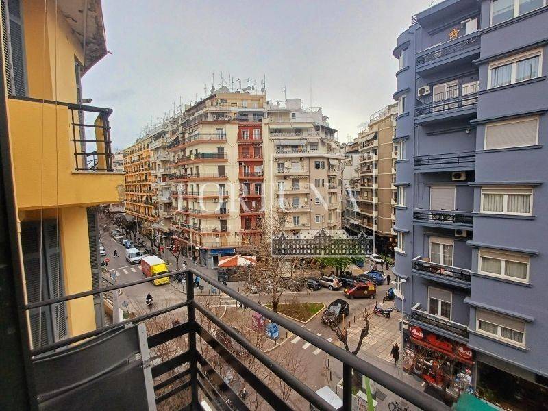 Θέα από μπαλκόνι