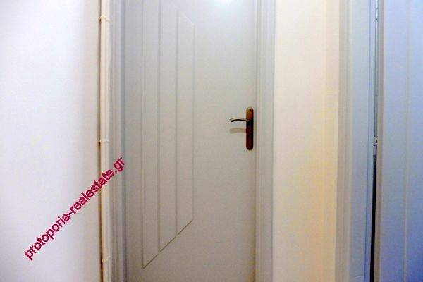 ΕΣΩΤΕΡΙΚΗ ΠΟΡΤΑ