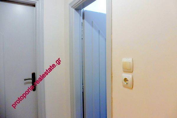 ΕΣΩΤΕΡΙΚΗ ΠΟΡΤΑ