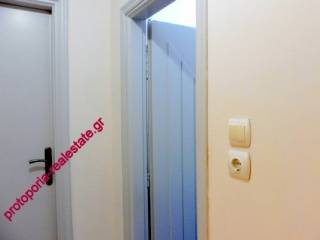 ΕΣΩΤΕΡΙΚΗ ΠΟΡΤΑ