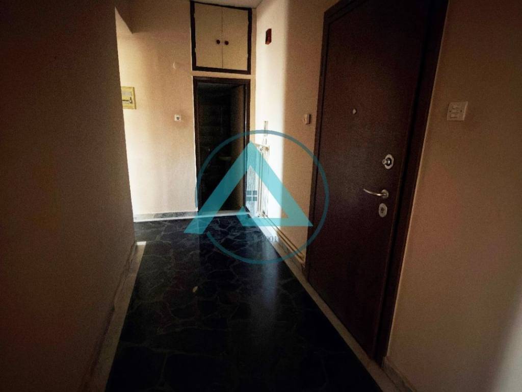 Χωλ - Πόρτα ασφαλείας