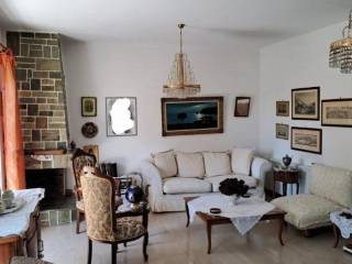 Forumland Real Estate, Σαλόνι με τζάκι