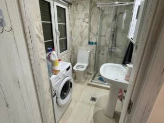 Forumland Real Estate, Μπάνιο