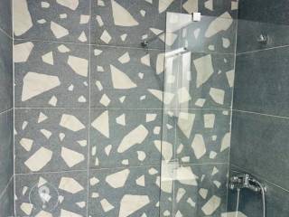 Forumland Real Estate, Μπάνιο