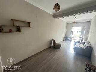 Forumland Real Estate, Σαλόνι