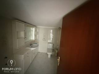 Forumland Real Estate, Μπάνιο