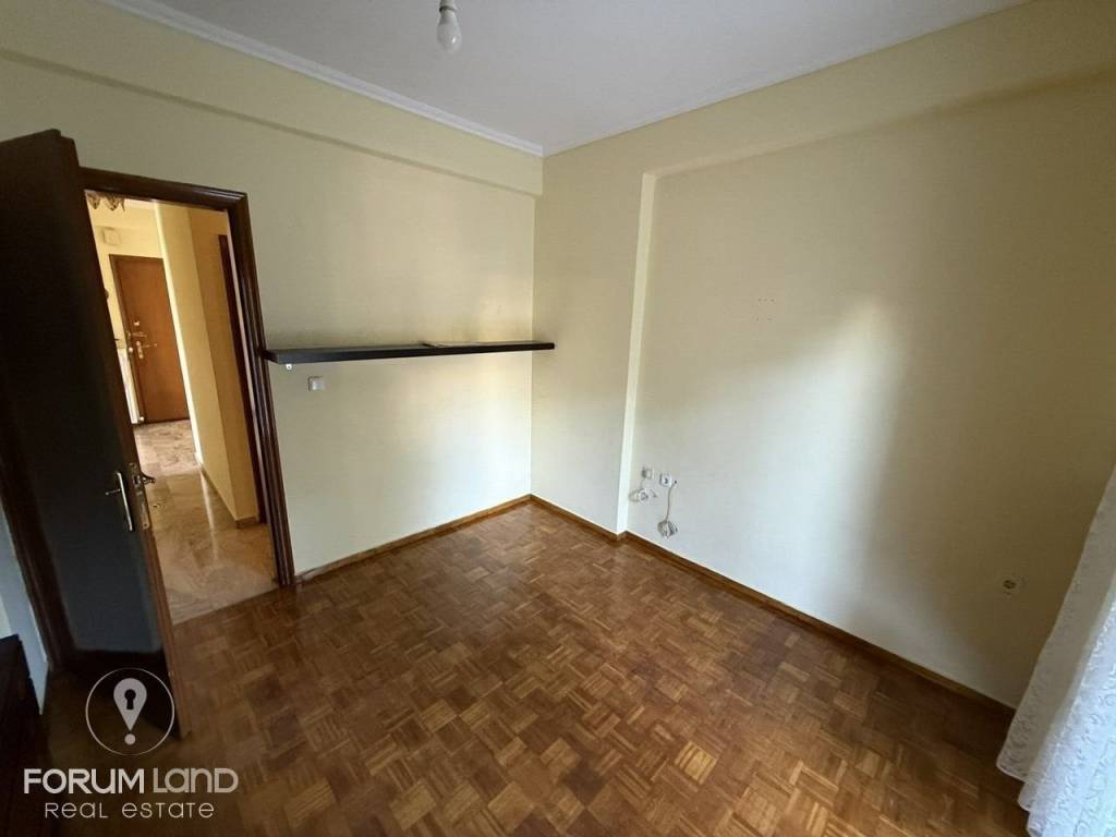 Forumland Real Estate, Μπάνιο