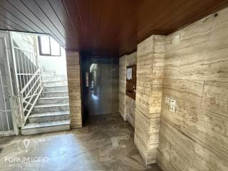 Forumland Real Estate, Είσοδος Πολυκατοικίας